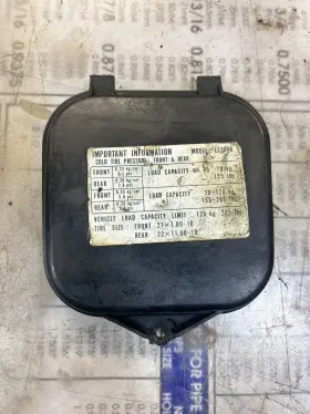 1375019a00 Airbox Suzuki Lt250r Air Box Lid Oem Used 1985-1992