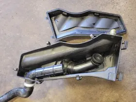 707800263 Can-am 707800262 Oem 2009 Outlander 400 Intake Airbox Assembly