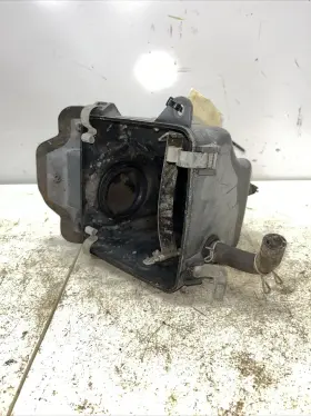 17210-hf7-a20 Honda 2001 Trx90 Air Cleaner Housing Box Oem